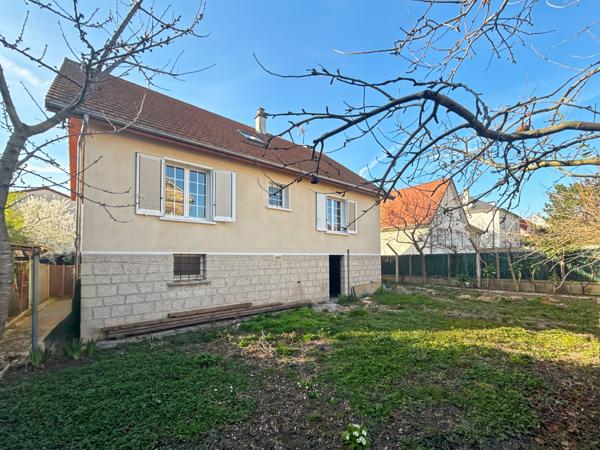 Eaubonne (95600) Eaubonne. Maison avec 4 chambres.