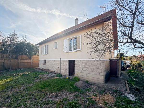 Eaubonne (95600) Eaubonne. Maison avec 4 chambres.