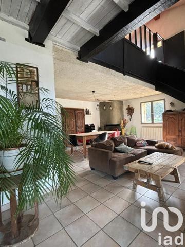 Maison de campagne 6 pièces de 205 m² à Le Beausset (83330)