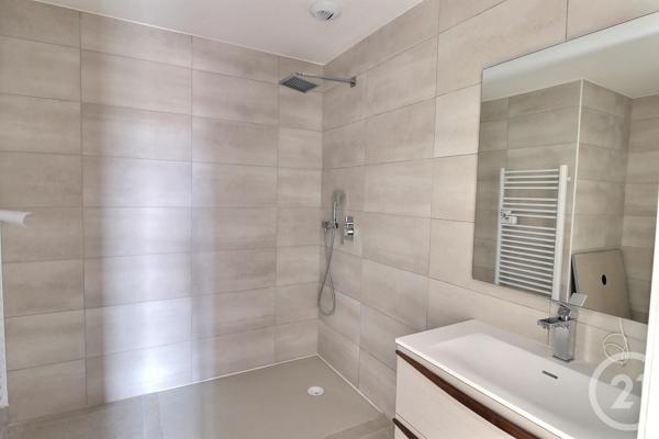 Appartement T4 à vendre  4 pièces - 98,02 m2 ST RAPHAEL - 83