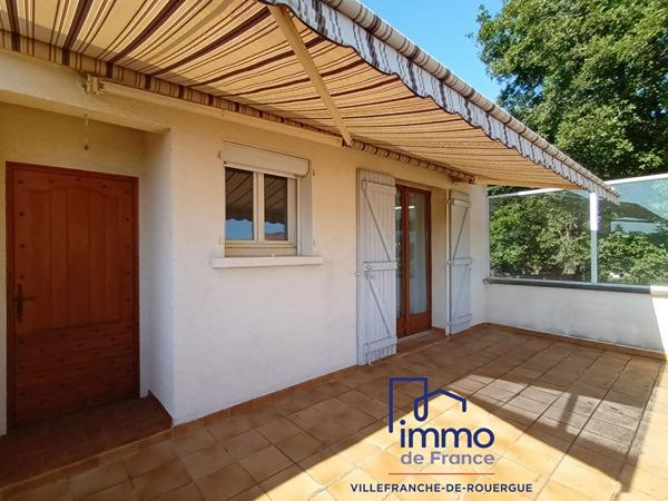 Villeneuve, maison 3 chambres sur 977 m² de terrain proche de toutes commodités à pied