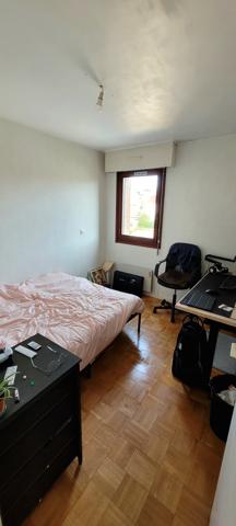 Appartement
                                                                                                                                                                                                                                                                                                                        5 pièce(s)                                                                                                                                                                                                          4 chambre(s)                                                                                                                                                                                                          114.46  m²