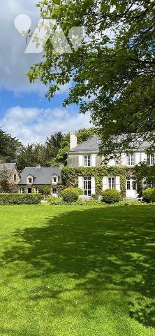 BIEN D'EXCEPTION ! Aux portes de LORIENT, Manoir sur un terrain d'environ 5900m2. (constructible)