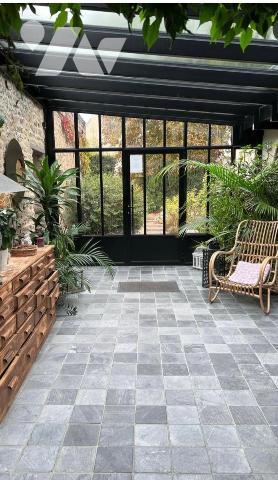 BIEN D'EXCEPTION ! Aux portes de LORIENT, Manoir sur un terrain d'environ 5900m2. (constructible)