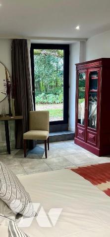 BIEN D'EXCEPTION ! Aux portes de LORIENT, Manoir sur un terrain d'environ 5900m2. (constructible)