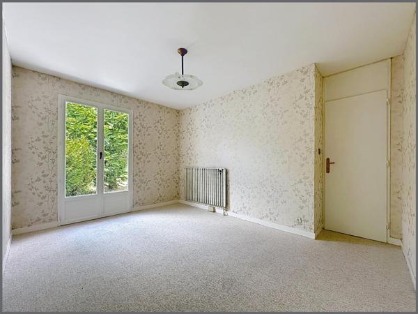 Maison de plain-pied avec 3 chambres et un jardin