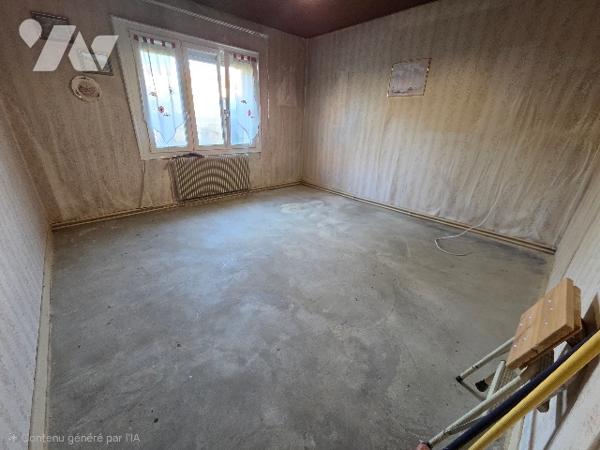 Maison de village, avec jardin, A RENOVER, à vendre sur la commune de BICQUELEY.