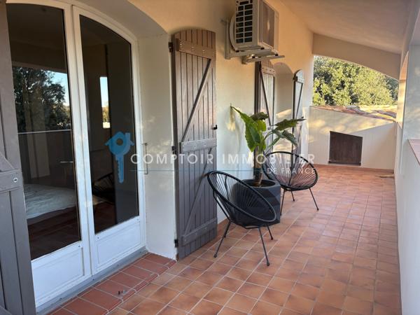 Maison
                                                                                                                                                                                                                                                                                                                        5 pièce(s)                                                                                                                                                                                                          4 chambre(s)                                                                                                                                                                                                          164  m²