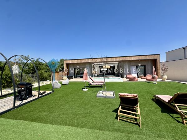 Maison de village
                                                                                                                                                                                                                                                                                                                        4 pièce(s)                                                                                                                                                                                                          3 chambre(s)                                                                                                                                                                                                          120  m²