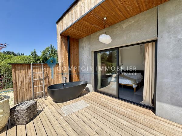 Maison de village
                                                                                                                                                                                                                                                                                                                        4 pièce(s)                                                                                                                                                                                                          3 chambre(s)                                                                                                                                                                                                          120  m²