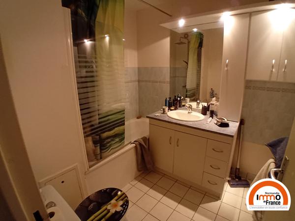 ROUEN ENTRE LA PLACE BOULINGRIN ET LE CHU - F2 de 48,20 m²