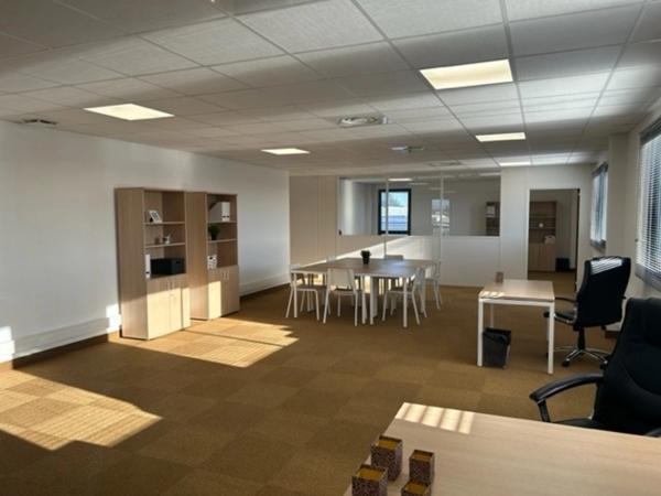 Bureau fonctionnel à Montpellier Garosud– Crèche, resto & services sur site