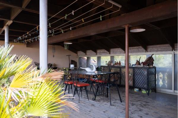 Hyères (83400) Appartement exceptionnel en dernier étage avec vue mer panoramique et grande terrasse sur le toit