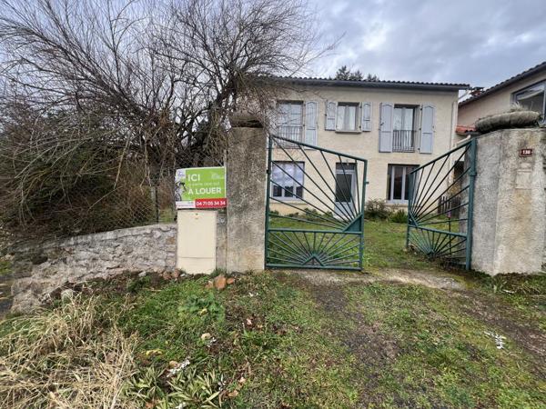 Appartement T3 en rez de chaussé dans villa / 43800 Beaulieu