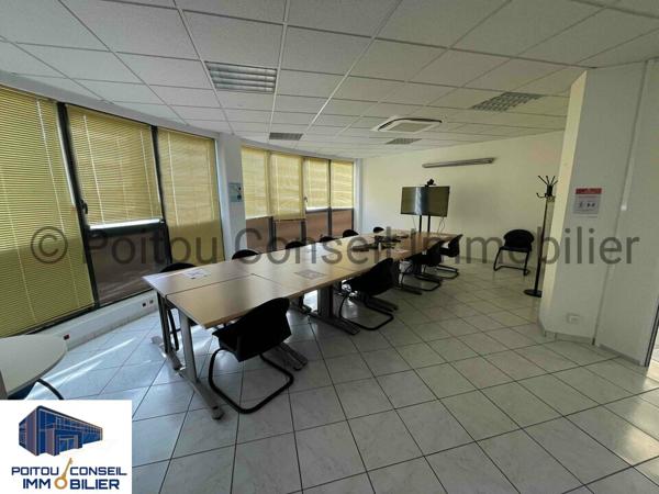 BUREAUX RDC ACCES PMR SECTEUR AVENUE DE LA ROCHELLE 300m2