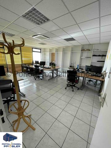 BUREAUX RDC ACCES PMR SECTEUR AVENUE DE LA ROCHELLE 300m2