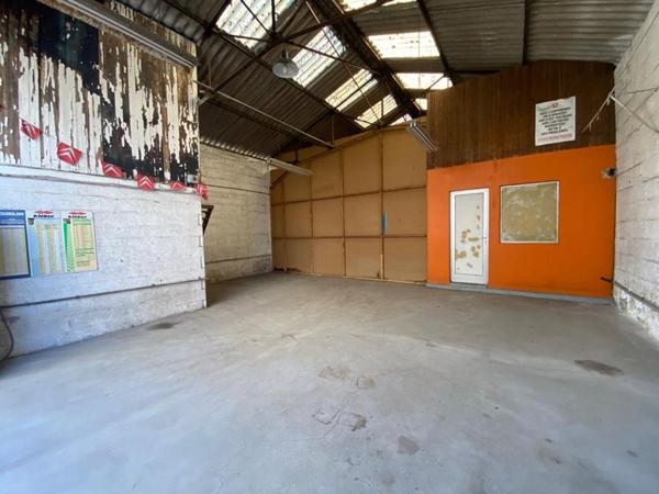 ENSEMBLE IMMOBILIER -  44680 SAINTE PAZANNE  - BUDGET 301 600  HAI