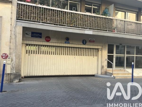 Parking à vendre 12 m² Paris 18