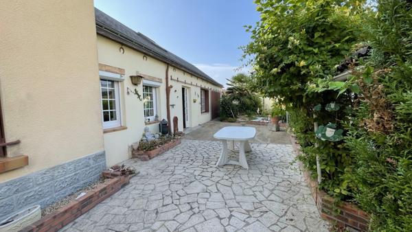 À vendre - Maison contemporaine, 6 pièces située à Aubigné-Racan (72800)