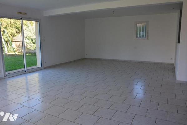 Vente sur la commune de Val du Maine une maison d'habitation avec garage et jardin