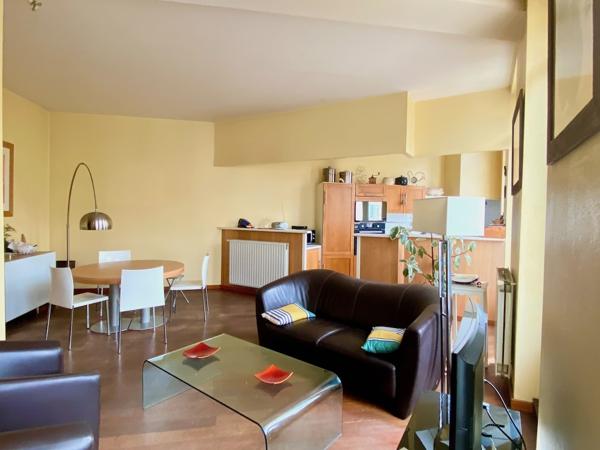 Gambetta appartement T4 avec cave, ascenseur et climatisation