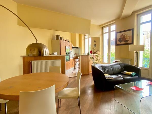 Gambetta appartement T4 avec cave, ascenseur et climatisation