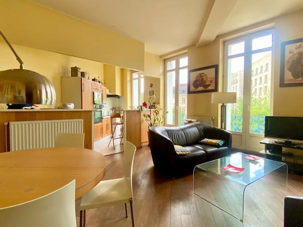 Gambetta appartement T4 avec cave, ascenseur et climatisation