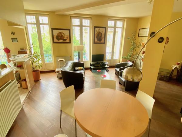 Gambetta appartement T4 avec cave, ascenseur et climatisation