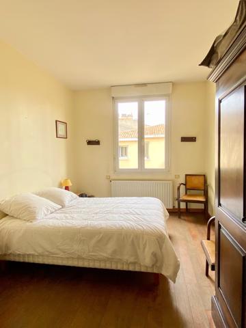 Gambetta appartement T4 avec cave, ascenseur et climatisation