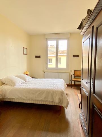 Gambetta appartement T4 avec cave, ascenseur et climatisation