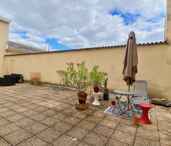 Gambetta appartement T4 avec cave, ascenseur et climatisation