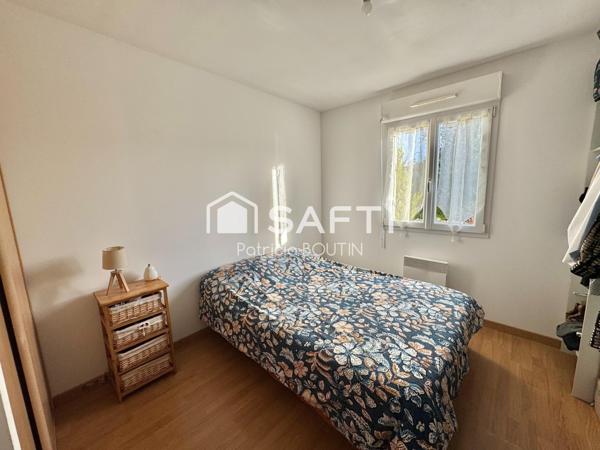 PAVILLON PLAIN PIED 3 CHAMBRES ET GARAGE A FERRIERE !