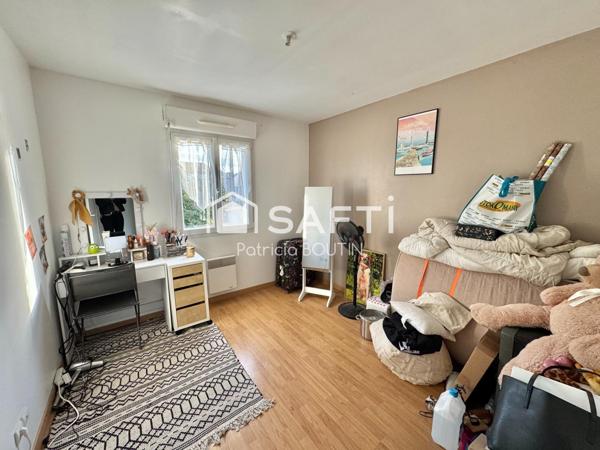 PAVILLON PLAIN PIED 3 CHAMBRES ET GARAGE A FERRIERE !