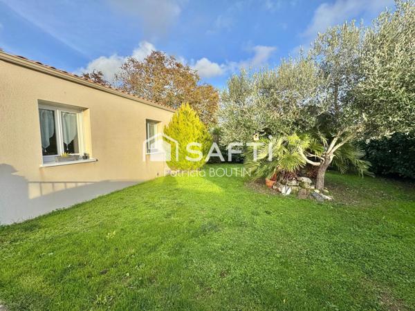 PAVILLON PLAIN PIED 3 CHAMBRES ET GARAGE A FERRIERE !