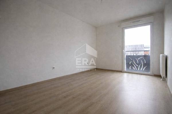 T3 CLICHY RECENT BALCON PARKING