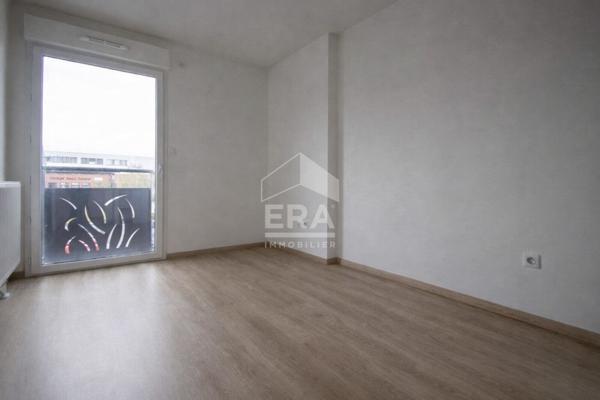 T3 CLICHY RECENT BALCON PARKING