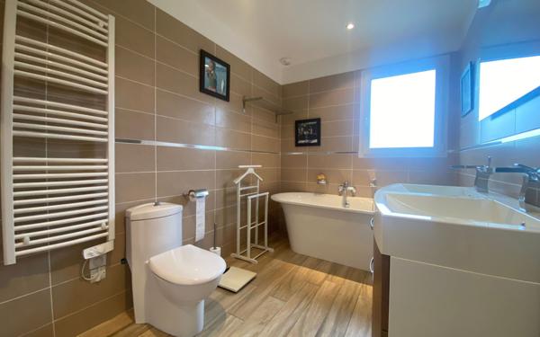 Maison à vendre    5 pièces • 142 m2 Saint-Renan