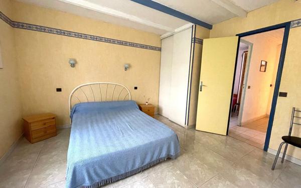 Maison à vendre    5 pièces •  Salavas