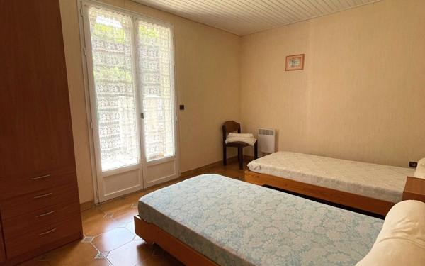 Maison à vendre    5 pièces •  Salavas