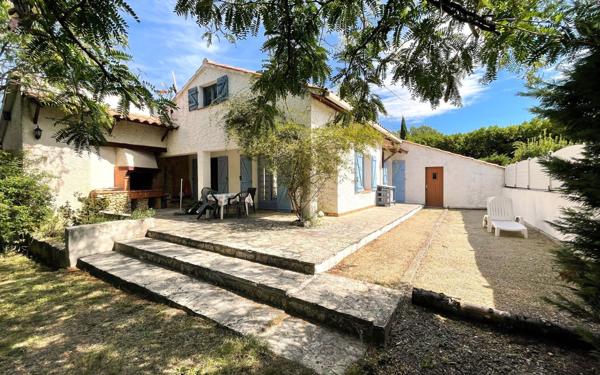 Maison à vendre    5 pièces •  Salavas