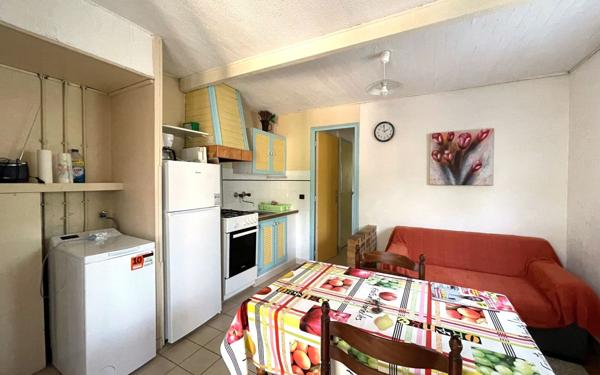 Maison à vendre    5 pièces •  Salavas