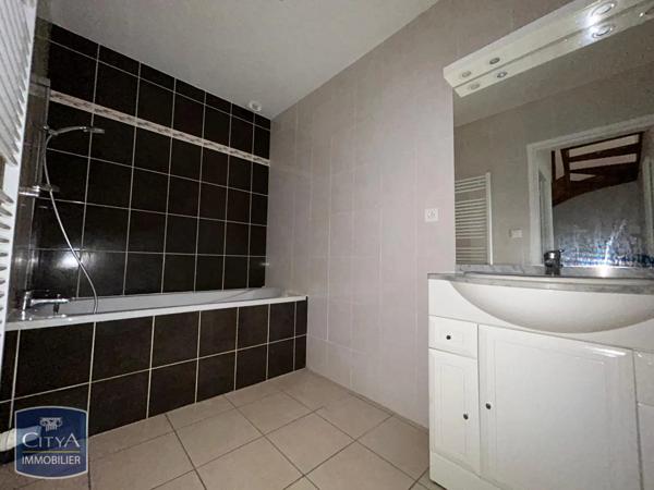 Appartement à louer 3 pièces 71.15m² Sedan (08200)