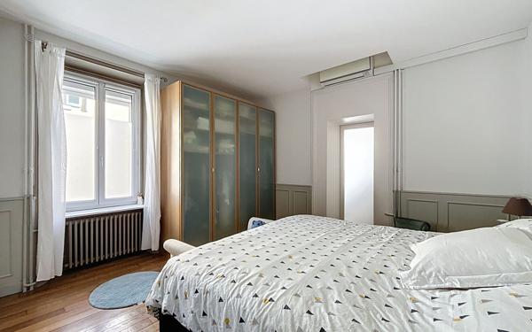 Maison à vendre    6 pièces • 176,09 m2 Tournon-sur-Rhône