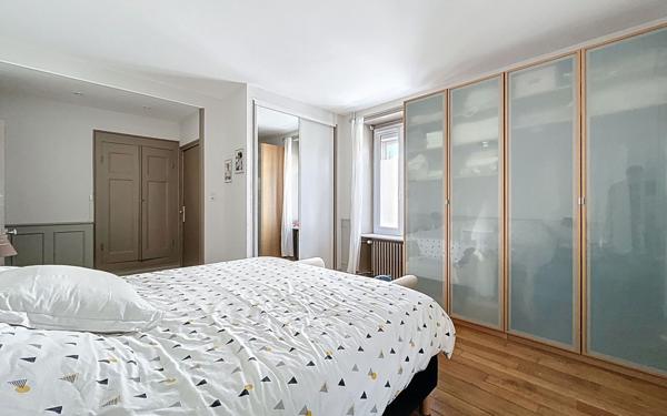 Maison à vendre    6 pièces • 176,09 m2 Tournon-sur-Rhône