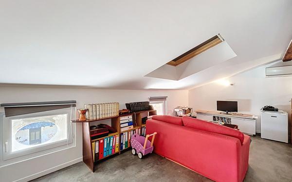 Maison à vendre    6 pièces • 176,09 m2 Tournon-sur-Rhône