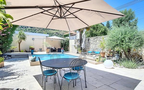 Maison à vendre    6 pièces • 176,09 m2 Tournon-sur-Rhône