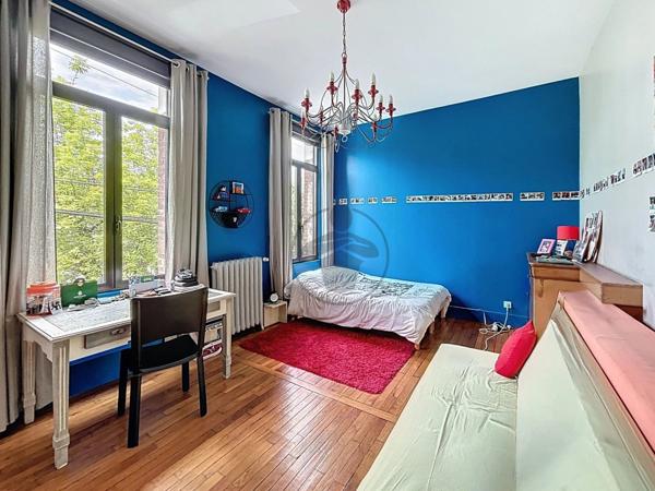 Vente Maison 8 pièces 328 m2 à Saint-Quentin