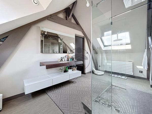 Vente Maison 8 pièces 328 m2 à Saint-Quentin