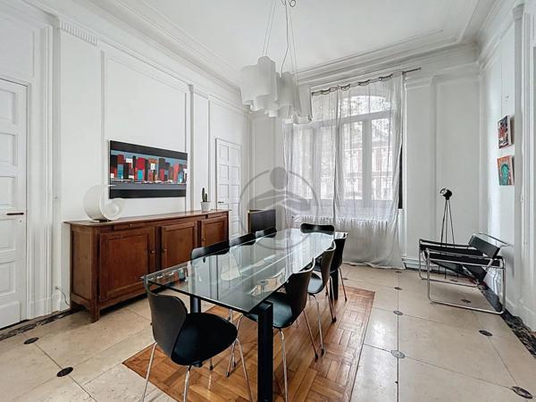 Vente Maison 8 pièces 328 m2 à Saint-Quentin