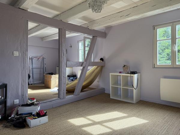 Maison 4 chambres avec jardin et parking